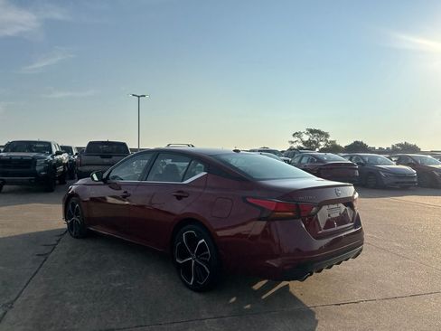Certified 2025 Nissan Altima 2.5 SR w/ SR Premium Package FWD image 13
