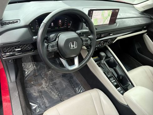 Used 2023 Honda Accord Touring image 10