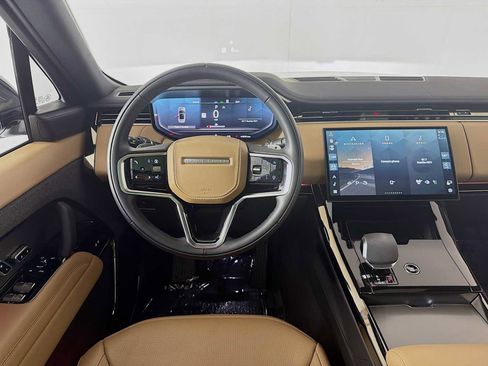 Used 2025 Land Rover Range Rover Sport SE image 24