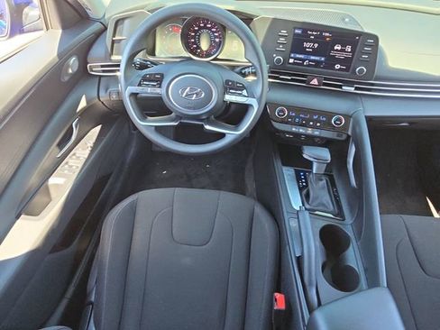 Used 2023 Hyundai Elantra SEL FWD image 14