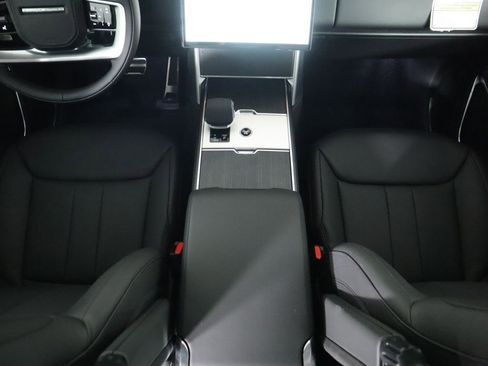 New 2026 Land Rover Range Rover SE image 17