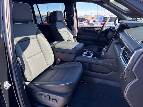 New 2026 GMC Yukon XL Elevation w/ Elevation Premium Package image 12
