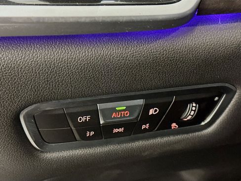 Used 2022 BMW X5 xDrive40i w/ Premium Package image 17