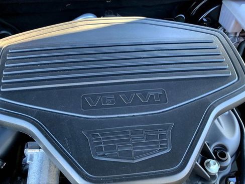 Used 2022 Cadillac XT6 Premium Luxury w/ Platinum Package image 32