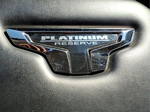 Used 2019 Nissan Titan Platinum Reserve image 12