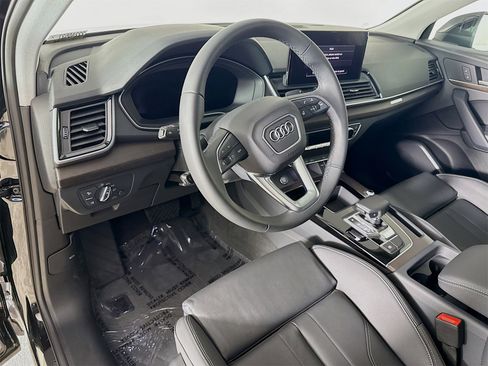 New 2024 Audi Q5 e Premium image 9