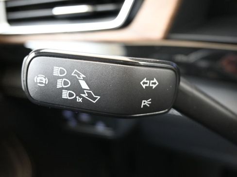 New 2026 Volkswagen Atlas SE image 32