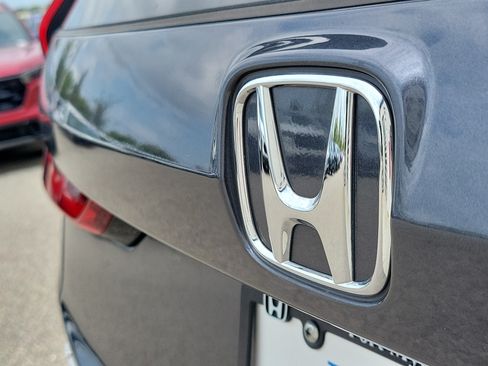 Used 2025 Honda CR-V Sport image 8