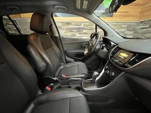 Used 2019 Chevrolet Trax LT w/ Driver Confidence Package AWD/4WD image 16