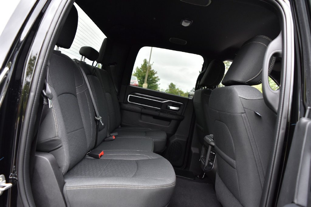 New 2026 RAM 3500 Big Horn AWD/4WD image 35