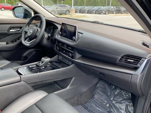 Used 2023 Nissan Rogue SV w/ SV Premium B Package FWD image 30
