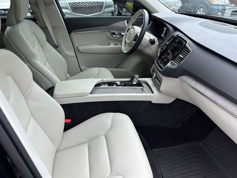 Certified 2023 Volvo XC90 B6 Plus w/ Protection Package Premier AWD/4WD image 23