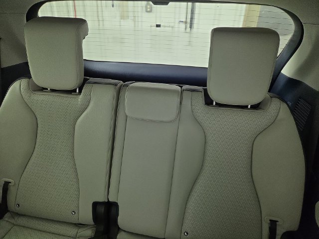 Certified 2025 Kia Carnival SX Prestige FWD image 15
