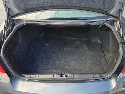 Used 2011 Chevrolet Impala LS image 5