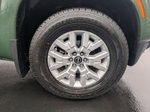 Used 2022 Nissan Frontier SV image 11