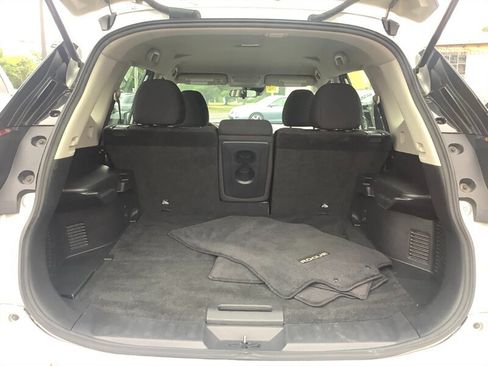 Used 2019 Nissan Rogue S AWD/4WD image 13