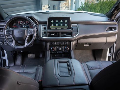 Used 2021 Chevrolet Suburban RST w/ Luxury Package image 32