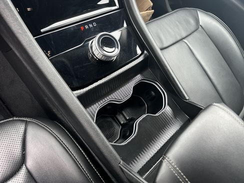 Used 2024 Jeep Grand Cherokee Limited w/ Luxury Tech Group II RWD image 34