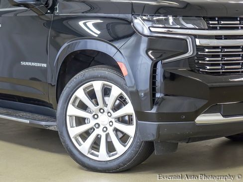 Used 2021 Chevrolet Suburban Premier AWD/4WD image 4
