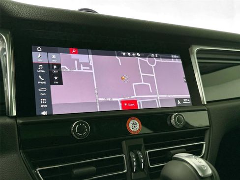 Certified 2026 Porsche Macan AWD/4WD image 22