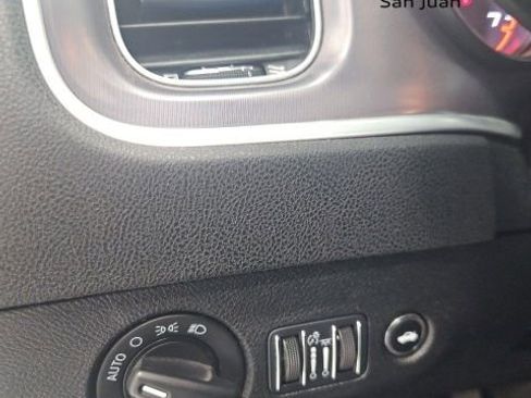 Used 2016 Dodge Charger SXT image 31