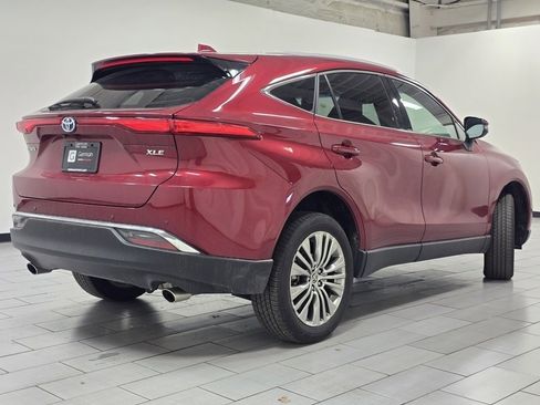 Certified 2024 Toyota Venza Limited image 16