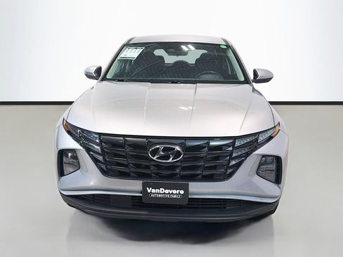 Used 2023 Hyundai Tucson SE AWD/4WD image 2