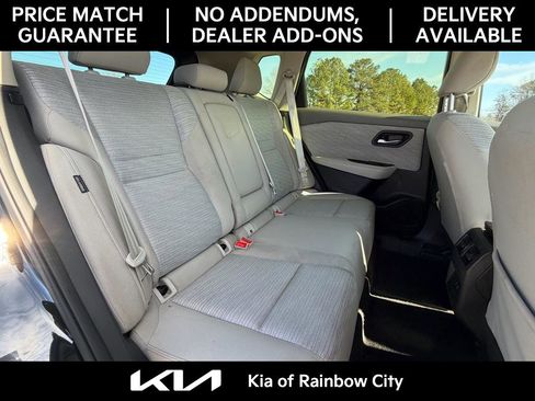 Used 2023 Nissan Rogue SV image 18