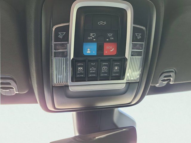 Used 2025 RAM 1500 Limited w/ Off Road Group AWD/4WD image 38