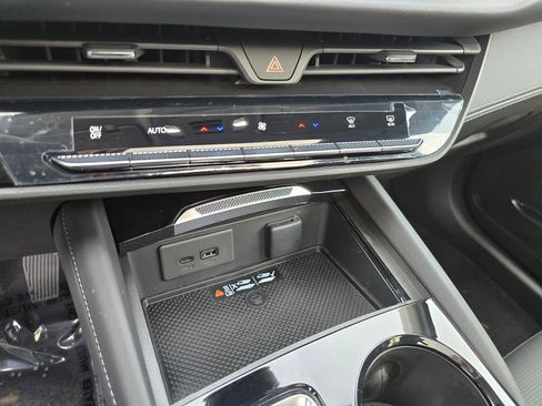 Used 2026 Buick Envision Avenir AWD/4WD image 60