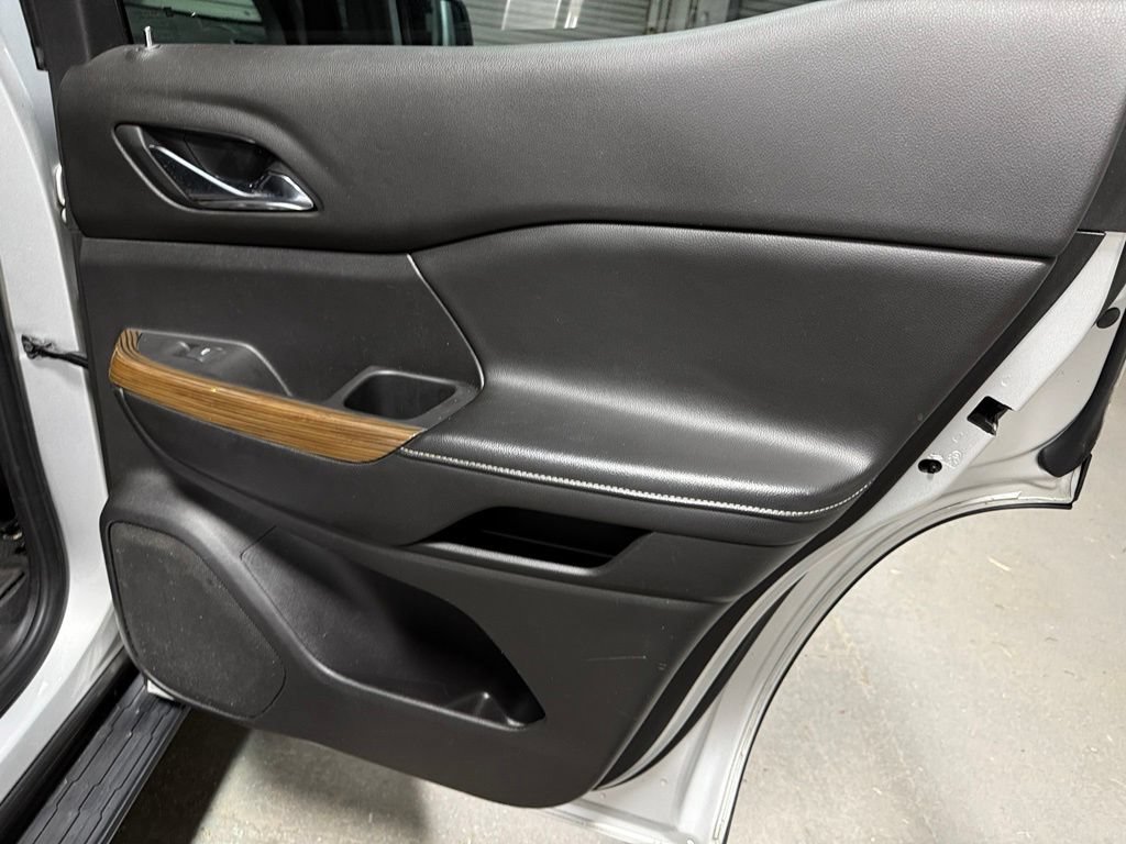 Used 2019 GMC Acadia SLE FWD image 11
