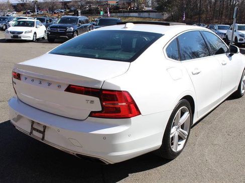 Used 2018 Volvo S90 T5 Momentum w/ Convenience Package image 12