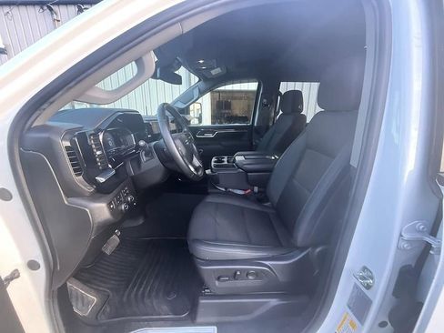 Used 2025 Chevrolet Silverado 2500 LT w/ Trail Boss Package AWD/4WD image 14