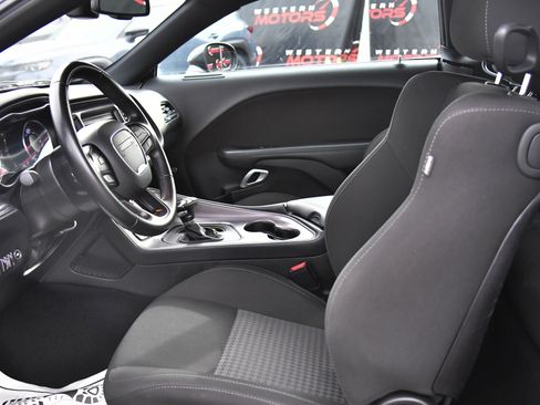 Used 2023 Dodge Challenger GT image 17