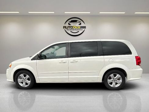 Used 2013 Dodge Grand Caravan SE FWD image 3