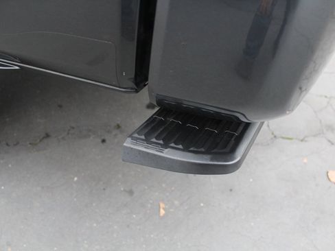 Used 2018 Toyota Tacoma TRD Off-Road image 17