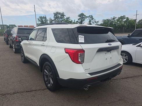 Used 2023 Ford Explorer XLT w/ Equipment Group 202A AWD/4WD image 7