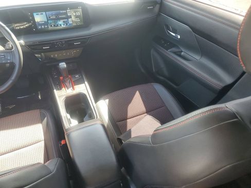 Used 2025 Nissan Kicks SR FWD image 20