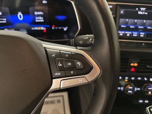 Used 2024 Volkswagen Jetta SE image 19