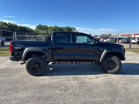 New 2026 Chevrolet Colorado ZR2 w/ ZR2 Bison Edition image 8