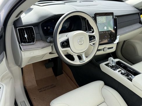 New 2026 Volvo XC90 B6 Ultra w/ Protection Package image 16