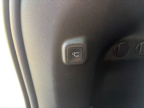 Used 2020 Jeep Cherokee Trailhawk AWD/4WD image 6
