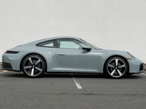 Used 2025 Porsche 911 Carrera RWD image 4