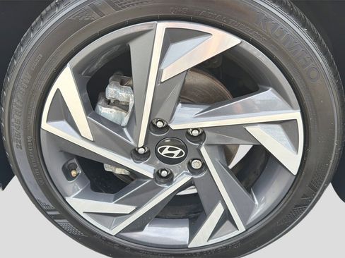 Used 2024 Hyundai Elantra SEL w/ Convenience Package FWD image 14