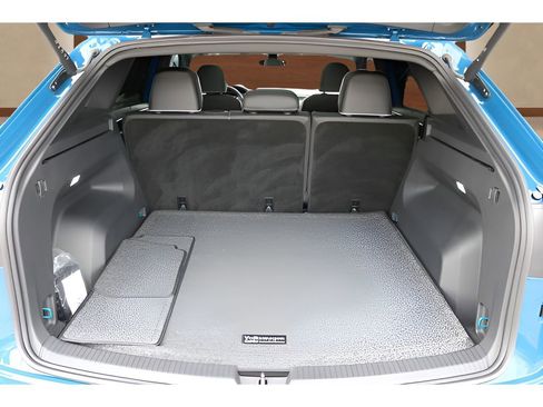 Used 2025 Volkswagen Atlas Cross Sport SEL Premium R-Line AWD/4WD image 15