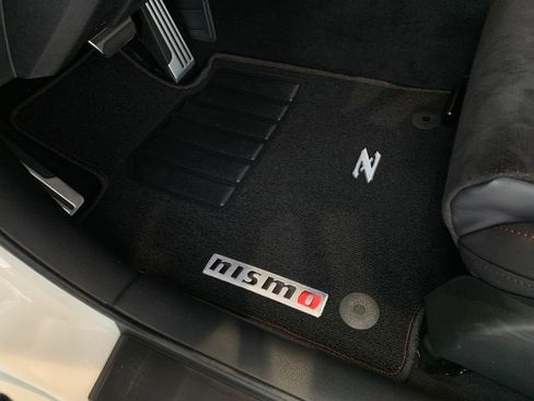 New 2026 Nissan Z NISMO w/ Floor Mat Package RWD image 31
