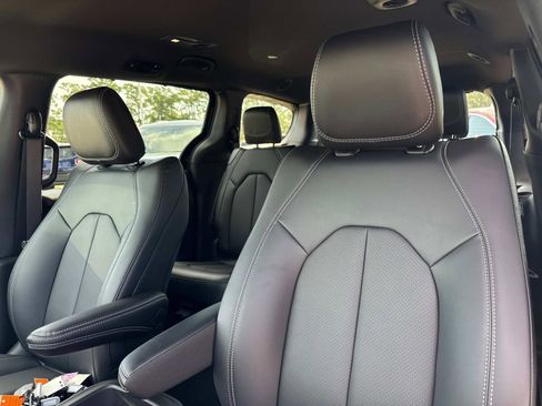 New 2026 Chrysler Voyager LX image 20