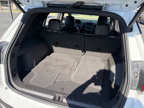 Used 2022 Chevrolet Equinox RS image 21