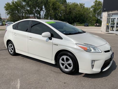 Used 2015 Toyota Prius Three FWD image 10