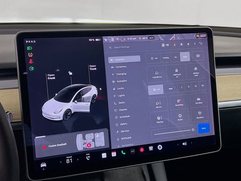 Used 2021 Tesla Model 3 Standard Range Plus image 13